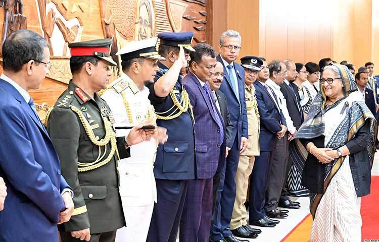 প্রধানমন্ত্রী শেখ হাসিনা দক্ষিণ আফ্রিকার প্রেসিডেন্ট সিরিল রামাফোসার আমন্ত্রণে ২২ থেকে ২৫ আগস্ট অনুষ্ঠেয় ১৫তম ব্রিকস শীর্ষ সম্মেলনে যোগ দিতে আজ সকালে জোহানেসবার্গের উদ্দেশে রওনা দিয়েছেন। ছবি: ইয়াসিন কবির জয়