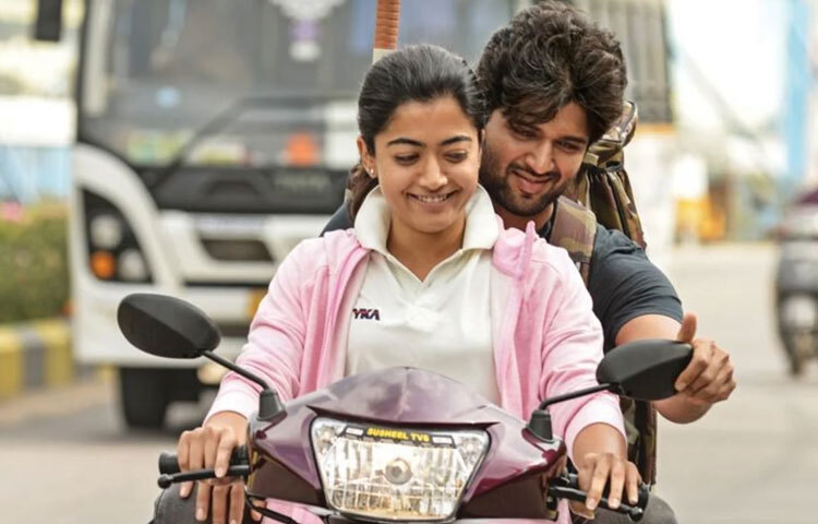 সম্পর্কের টানাপোড়েন, প্রেম আর সংগ্রামের গল্পে সাজানো ছবিটি বক্স অফিসে প্রত্যাশিত সাফল্য না পেলেও জুটির রসায়ন আবারো আলোচনার কেন্দ্রবিন্দুতে ছিল।