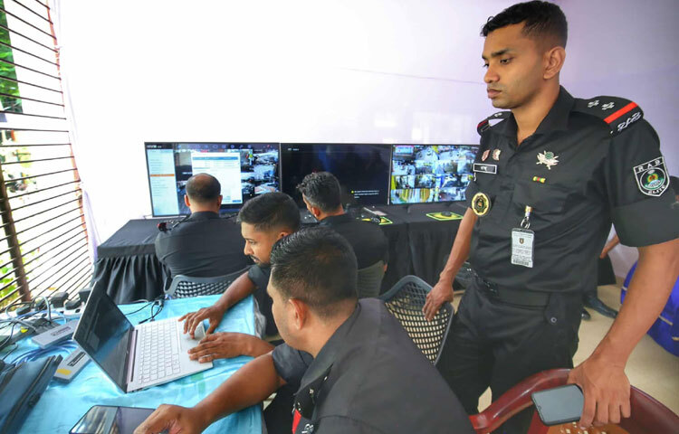 ভক্ত ও দর্শনার্থীদের ভিড় নির্বিঘ্ন করতে স্থাপন করা হয়েছে সিসি ক্যামেরা ও পুলিশ কন্ট্রোল রুম।