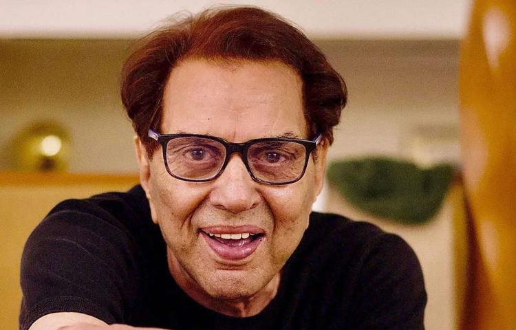 বলিউডের ‘হি-ম্যান’ খ্যাত নায়ক ধর্মেন্দ্রর আসল নাম ধরম সিং দেওল। ছবি: সংগৃহীত