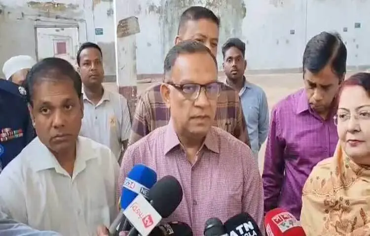 বস্ত্র ও পাট মন্ত্রণালয়ের প্রতিমন্ত্রী মো. শরীফুল আলম বলেছেন, দিনাজপুর টেক্সটাইল মিল খুব দ্রুতই চালু করা হবে।