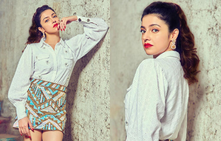 দিব্যার আসল শক্তি হলো তার স্টাইল ও লুক। সামাজিক মাধ্যম বা রেড কার্পেটে হোক, প্রতিবারই তিনি নতুন লুকে হাজির হয়ে সকলের নজর কাড়ে।