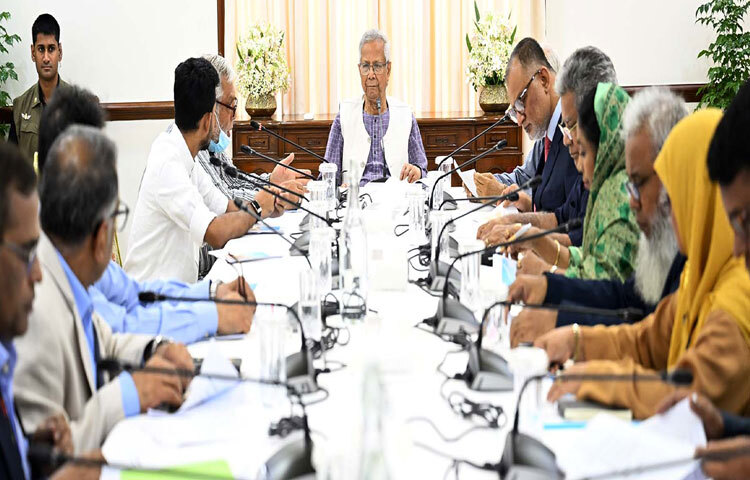 প্রধান উপদেষ্টা প্রফেসর মুহাম্মদ ইউনূস ঢাকায় রাষ্ট্রীয় অতিথি ভবন যমুনায় ‘সেন্ট্রাল ইন্টিগ্রেটেড মাল্টিমোডাল ট্রান্সপোর্ট সেক্টর মাস্টার প্ল্যান অব বাংলাদেশ’ সংক্রান্ত প্রান্তিক মূল্যায়ন ও কৌশলগত পরিকল্পনা বিষয়ক আন্তঃমন্ত্রণালয় বৈঠকে বক্তৃতা করেন। ছবি: পিআইডি