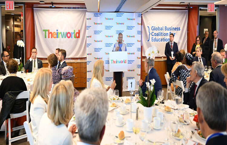 প্রধান উপদেষ্টা প্রফেসর মুহাম্মদ ইউনূস যুক্তরাষ্ট্রের নিউইয়র্কে জাতিসংঘ সদরদপ্তরে ‘সোশ্যাল বিজনেস, ইয়ুথ অ্যান্ড টেকনোলজি’ শীর্ষক জাতিসংঘের উচ্চ পর্যায়ের সাইড ইভেন্টে মূল প্রবন্ধ উপস্থাপন করেন। ছবি: পিআইডি