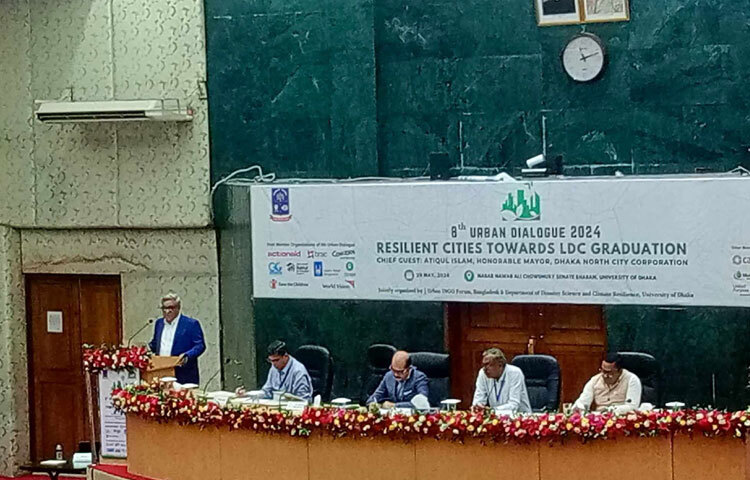 ঢাকা বিশ্ববিদ্যালয়ে স্বল্পোন্নত দেশ (এলডিসি) থেকে উত্তরণের পথে টেকসই নগরায়ন বিষয়ে অষ্টম নগর সংলাপ অনুষ্ঠিত হয়েছে। ছবি: হাসান আলী
