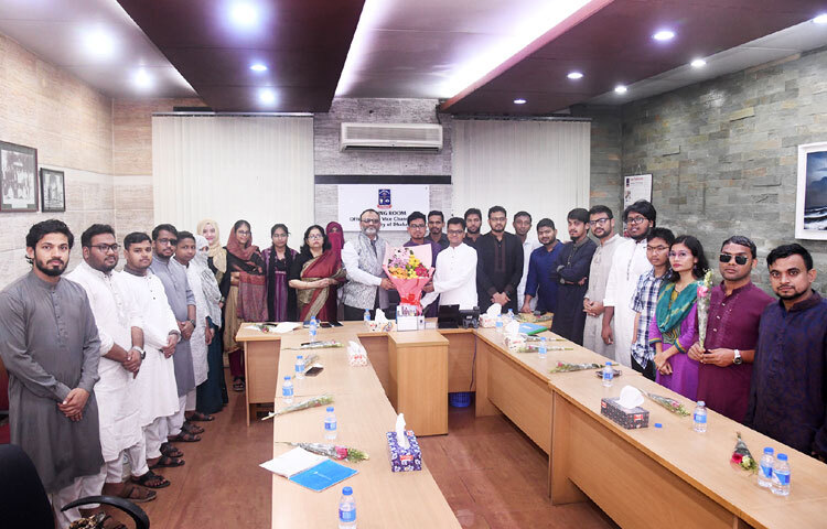 ৯ সেপ্টেম্বর ডাকসু নির্বাচনে মোট ২৮টি পদে ভোটগ্রহণ হয়। এর মধ্যে সহ-সভাপতি (ভিপি), সাধারণ সম্পাদক (জিএস) ও সহ-সাধারণ সম্পাদকসহ (এজিএস) ২৩টি পদে বিজয়ী হন ইসলামী ছাত্রশিবির সমর্থিত প্যানেল ঐক্যবদ্ধ শিক্ষার্থী জোটের প্রার্থীরা।