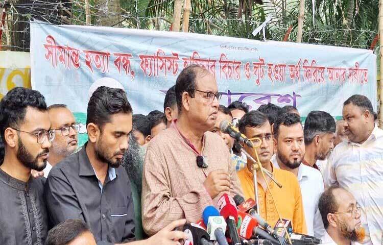 নির্বাচনের তারিখ নির্ধারণ করে সে অনুযায়ী কাজ শুরু করতে অন্তর্বর্তী সরকারের প্রতি আহ্বান জানিয়েছেন বিএনপির ভাইস চেয়ারম্যান শামসুজ্জামান দুদু। ছবি: খালিদ হাসান