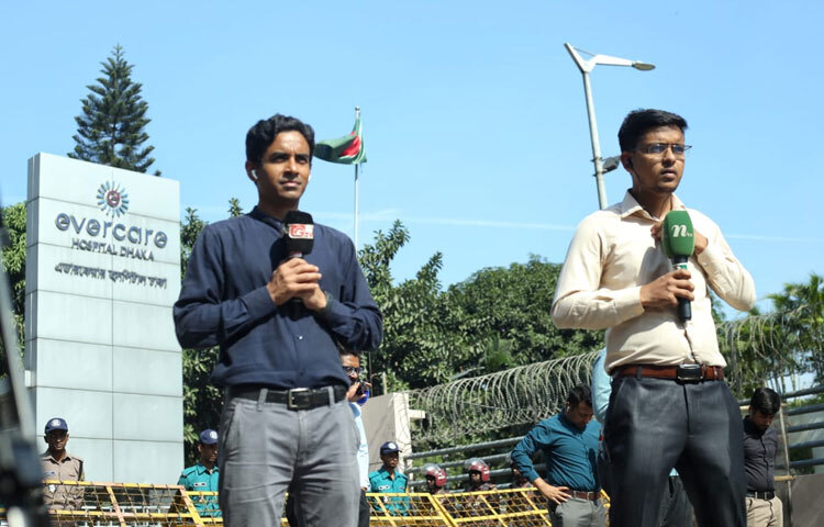 বেগম খালেদা জিয়ার হাসপাতালে ভর্তির পর থেকেই রাজধানীর বসুন্ধরা আবাসিক এলাকার এভারকেয়ার হাসপাতালের সামনে মানুষের ভিড় ছিল চোখে পড়ার মতো। রাজনৈতিক কর্মী, সহানুভূতিশীল সাধারণ মানুষ ও কৌতূহলী জনতার উপস্থিতিতে হাসপাতাল প্রাঙ্গণে চাপ তৈরি হচ্ছিল। তবে এখন দৃশ্যপট একেবারেই পাল্টে গেছে।