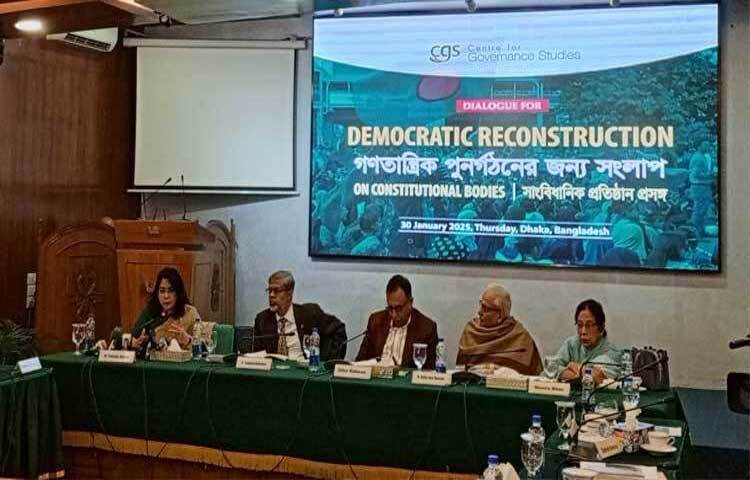 সংস্কারের পাশাপাশি মানুষের জীবনমান উন্নয়নে অন্তর্বর্তী সরকারকে মনোযোগী হওয়ার আহ্বান জানিয়েছেন গবেষণা প্রতিষ্ঠান সিপিডির নির্বাহী পরিচালক ফাহমিদা খাতুন। ছবি: ইসমাইল হোসেন রাসেল