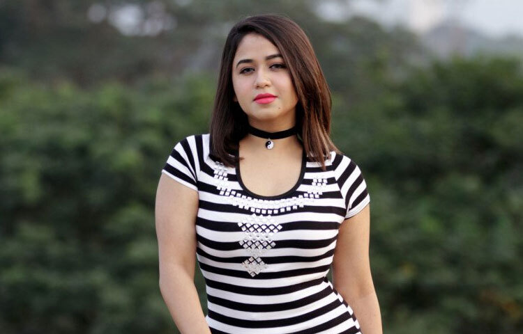 অনেকে হয়তো বিরতি নিয়ে ফিরে আসতে ভয় পান, কিন্তু ফারিয়া শাহরিন দেখিয়ে দিয়েছেন, থেমে যাওয়া মানে হার মানা নয়; বরং নতুনভাবে শুরু করার প্রস্তুতি। তার এই ফিরে আসা অনেক তরুণ অভিনেত্রীর জন্য প্রেরণা হয়ে উঠেছে।