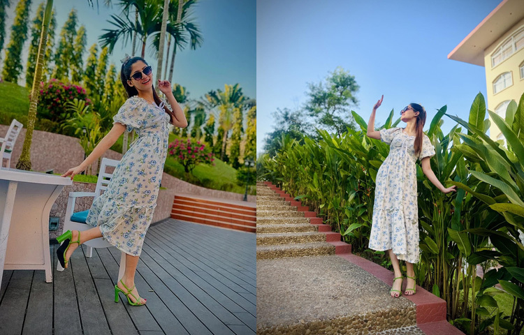 গরমে স্টাইলিশ অভিনেত্রী পূজা চেরী বেছে নিয়েছেন সাদা-নীল ফ্লোরাল মিডি ড্রেস।