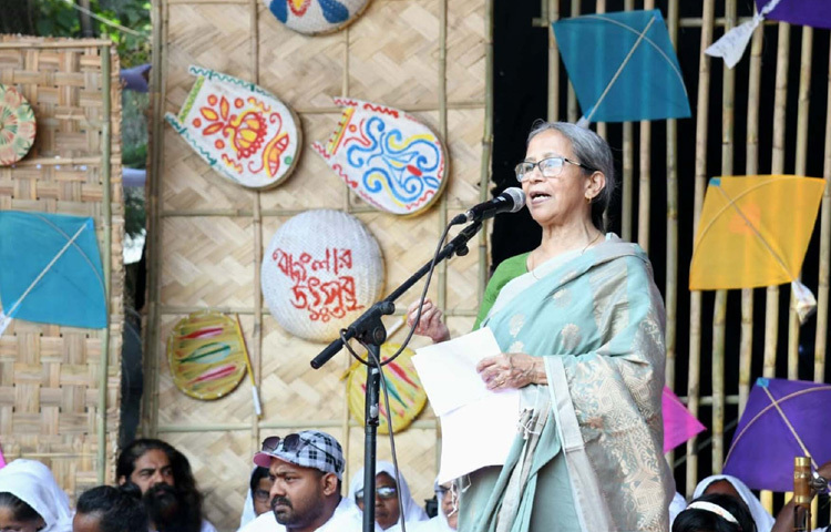 ঢাকায় বাংলাদেশ শিল্পকলা একাডেমিতে দুই দিনব্যাপী চৈত্র সংক্রান্তি ও বৈশাখ উদযাপন অনুষ্ঠানে বক্তব্য রাখেন মৎস্য ও প্রাণিসম্পদ উপদেষ্টা ফরিদা আখতার। ছবি: পিআইডি