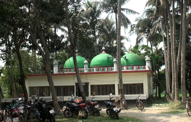 ধারণা করা হয়, মসজিদটি স্থাপিত হয়েছিল খ্রিষ্টাব্দ ১০০৬ সালে।