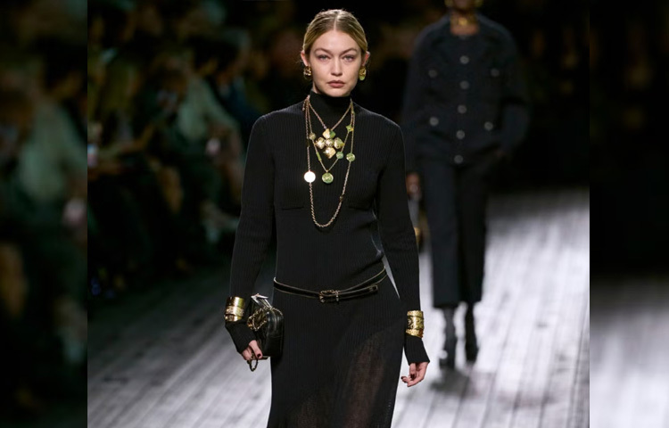 ১৯৯৫ সালের এই দিনে ক্যালিফোর্নিয়ার লস অ্যাঞ্জেলসে জন্ম তার। তিনি শুধু একজন মডেল নন, তার জীবনের গল্প শুধুমাত্র র‍্যাম্প আর ক্যামেরার শটেই সীমাবদ্ধ নয়। ক্যামেরার পেছনে গিগি একজন সাধারণ তরুণী, যে ভীষণভাবে নিজের জীবনের ভারসাম্য খোঁজে।