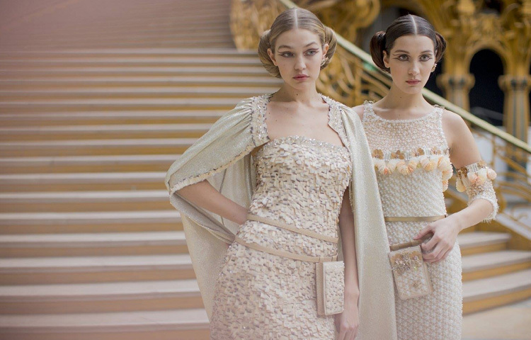 এটি তার আন্তরিকতা এবং অর্থহীন গ্ল্যামারের বাইরে সত্যিকারের মানবিক দৃষ্টিভঙ্গি প্রদর্শন করে।