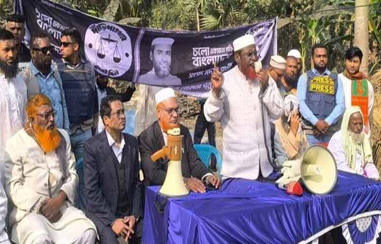 বাংলাদেশ জামায়াতে ইসলামীর সেক্রেটারি জেনারেল ও খুলনা-৫ আসনের প্রার্থী মিয়া গোলাম পরওয়ার প্রতিপক্ষকে হুঁশিয়ারি দিয়ে বলেছেন, কাউকে হুমকি দেওয়া যাবে না, বেশি ভয় দেখাবেন না। আপনি যে আঙুল দেখাবেন, আমাদেরও সেই আঙুল আছে। আপনি একটা দেখালে আমরা দুইটা দেখায়ে দেবো।