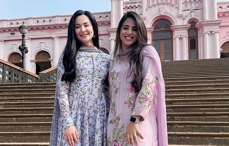 শুধু খাবারের স্বাদ নেওয়া নয়, এর মধ্য দিয়ে হানিয়া যেন এক অদৃশ্য সেতুবন্ধনও তৈরি করলেন দুই দেশের মানুষের মধ্যে। পাকিস্তান ও বাংলাদেশের সংস্কৃতির মধ্যে মিল খুঁজে পাওয়া গেল এই সহজ মুহূর্তগুলোতেই।