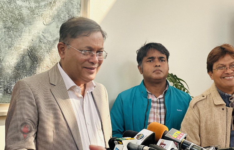 ভারতের পররাষ্ট্রমন্ত্রীর আমন্ত্রণে ৭ ফেব্রুয়ারি ভারত সফরে যাচ্ছেন পররাষ্ট্রমন্ত্রী ড. হাছান মাহমুদ। আজ দুপুরে পররাষ্ট্র মন্ত্রণালয়ে এক সংবাদ সম্মেলনে তিনি এ কথা জানিয়েছেন। ছবি: ইসমাইল হোসেন রাসেল