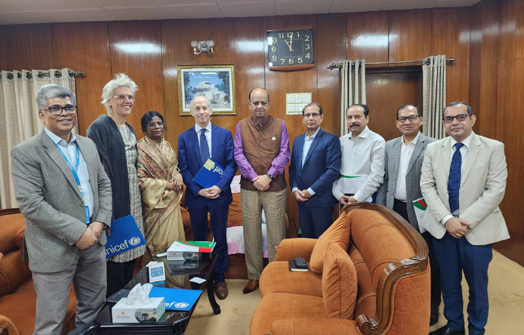 বাংলাদেশের শিশুদের স্বাস্থ্যসেবার মানোন্নয়নে ইউনিসেফ কাজ করতে চায় বলে জানিয়েছেন স্বাস্থ্য ও পরিবার কল্যাণমন্ত্রী ডা. সামন্ত লাল সেন। ছবি: সাইদ শিপন