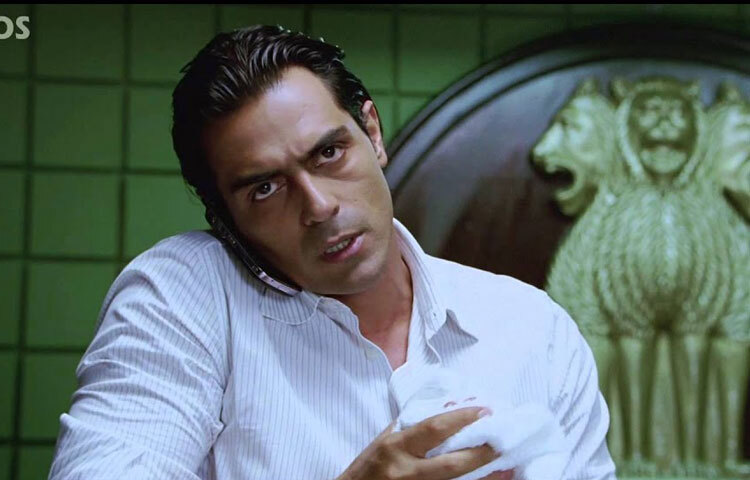 এরপর ডন, রক অন!!, রাজনীতি, ওঙ্কার, দিল কা রিশতা, হাউসফুল, দাদারকমি, ইনকার, কাহানি ২ -প্রতিটি ছবিতেই তিনি দেখিয়েছেন ভিন্ন ভিন্ন চরিত্রে নিজেকে গড়ে তোলার দক্ষতা।