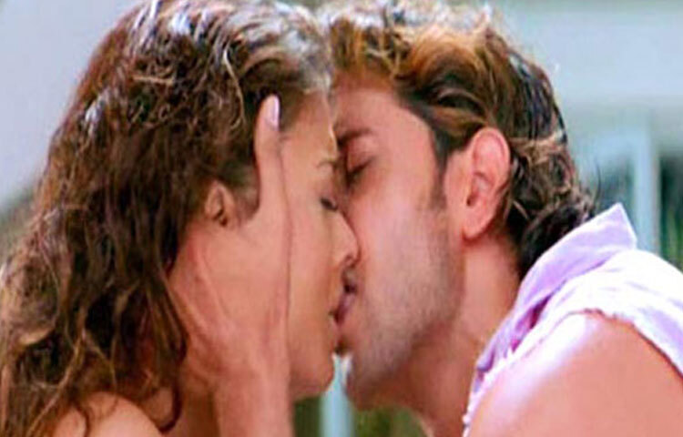 এতকিছুর পরও তাদের সম্পর্ক বেশিদিন টেকেনি। সব প্রেমিকদের হতাশ করে অভিষেকের সঙ্গে সাত পাকে বাঁধা পড়েন অভিনেত্রী। তবে বিয়ের সময় ‘ধুম-২’ ছবির একটি দৃশ্য নিয়ে শুরু হয় নতুন বিতর্ক। সেই ছবিতে হৃতিক রোশন ও ঐশ্বরিয়ার একটি চুম্বনের দৃশ্য ছিল। শোনা যায়, সেই দৃশ্য ভালভাবে নেয়নি বচ্চন পরিবার। এই দৃশ্যের জন্য আইনি নোটিশও পান ঐশ্বরিয়া। ছবি: সংগৃহীত