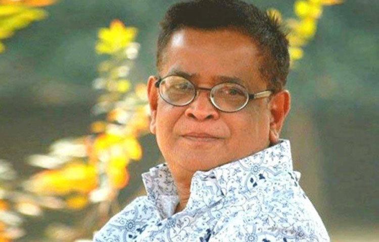 হুমায়ূন আহমেদের জন্ম ১৯৪৮ সালের ১৩ নভেম্বর নেত্রকোনার মোহনগঞ্জে তার নানাবাড়িতে। তার পৈত্রিক বাড়ি নেত্রকোনার কেন্দুয়া উপজেলার কুতুবপুর গ্রাম। তার বাবা ফয়েজুর রহমান ও মা আয়েশা ফয়েজ। ২০১২ সালে ১৯ জুলাই মরণব্যাধি ক্যানসারে আক্রান্ত হয়ে তিনি নিউইয়র্কের একটি হাসপাতালে শেষ নিঃশ্বাস ত্যাগ করেন।