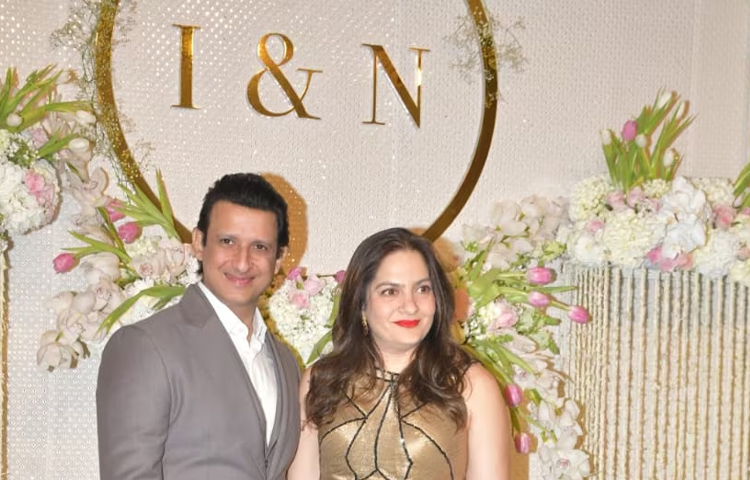 আমির খানের ‌‘থ্রি ইডিয়টস’ এর সহ-অভিনেতা শারমন জোশিও এসেছিলেন তার স্ত্রীকে নিয়ে। ছবি: সংগৃহীত