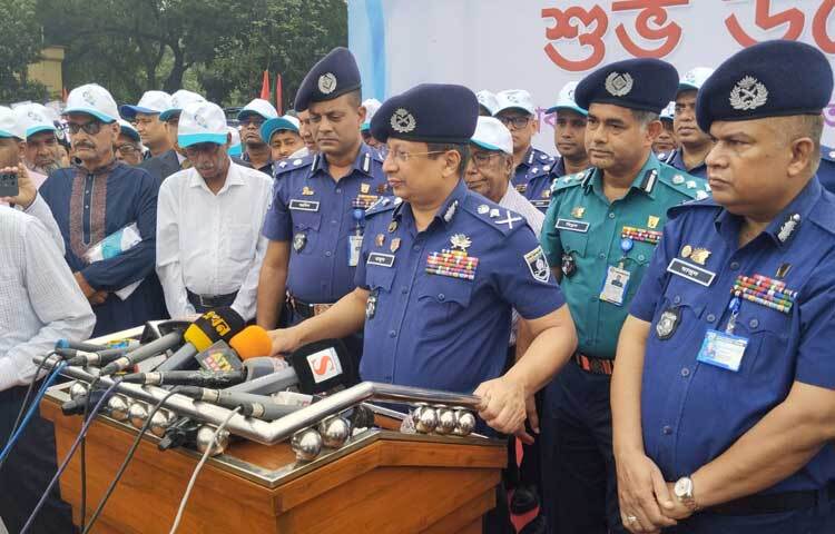 কোনো ব্যক্তির অপকর্মের দায় পুলিশ বাহিনী নেবে না বলে সাফ জানিয়ে দিয়েছেন পুলিশের মহাপরিদর্শক (আইজিপি) চৌধুরী আবদুল্লাহ আল-মামুন। ছবি: সাখাওয়াত হোসেন
