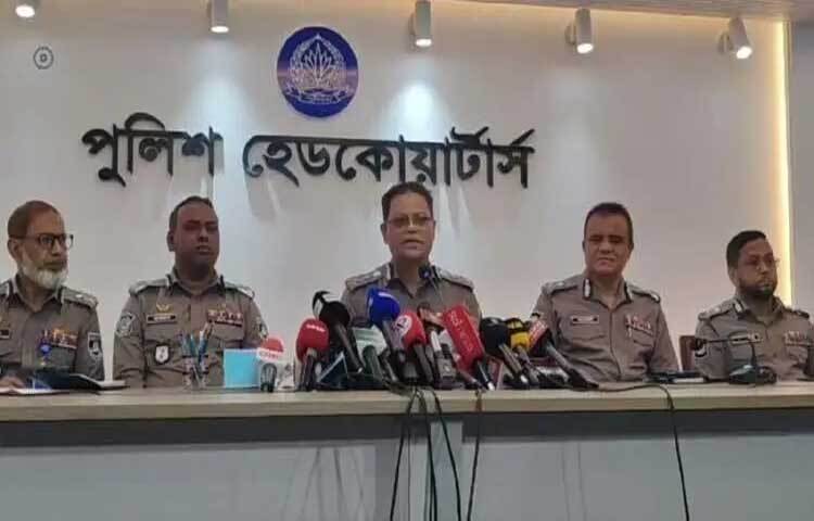 চাঁদাবাজির বিরুদ্ধে জিরো টলারেন্স নীতি গ্রহণ করা হয়েছে উল্লেখ করে নবনিযুক্ত পুলিশ মহাপরিদর্শক (আইজিপি) মো. আলী হোসেন ফকির বলেছেন, চাঁদাবাজির বিরুদ্ধে দল-মত নির্বিশেষে ব্যবস্থা গ্রহণ করা হবে। দলীয় কোনো বিবেচনার সুযোগ নেই।