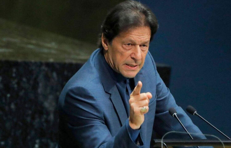 ক্রিকেট থেকে অবসর নেওয়ার পরও ইমরান থেমে যাননি। মায়ের ক্যান্সারে মৃত্যুর পর তিনি স্থির করলেন দেশে এমন একটি হাসপাতাল করবেন যেখানে দরিদ্র মানুষও চিকিৎসা পাবে।