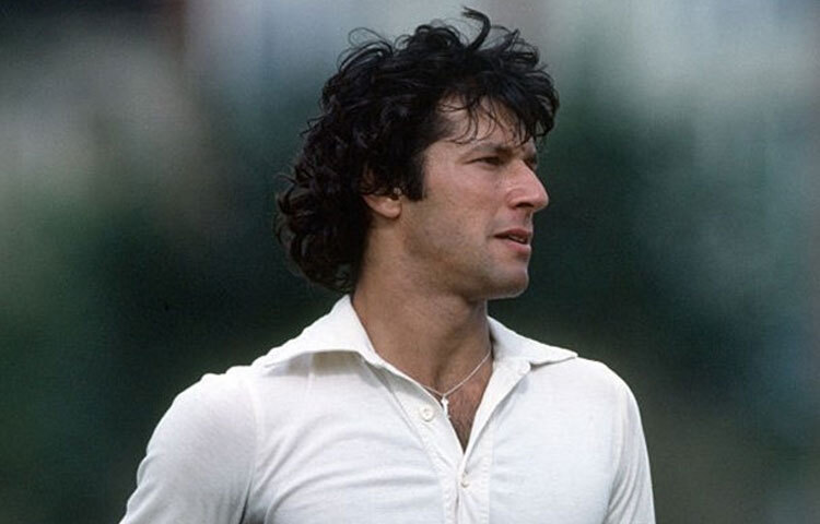 ১৯৯২ সালের বিশ্বকাপের কথা ক্রিকেট ইতিহাসে আজও কিংবদন্তি হয়ে আছে। পাকিস্তান দল তখন চরম সমালোচনার মুখে, পরপর কয়েক ম্যাচ হেরে বসে প্রায় বিদায় নিশ্চিত।