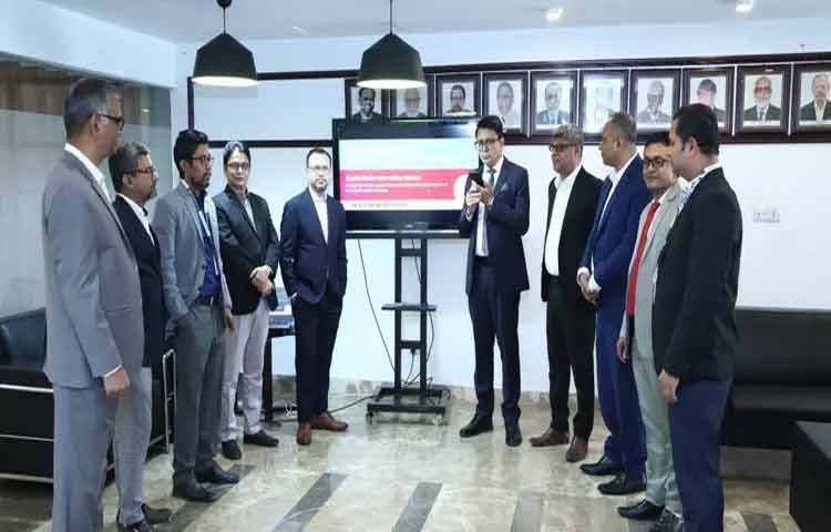 তথ্যসেবা আরও সহজ ও কার্যকর করার লক্ষ্যে ইনফরমেশন হেল্প ডেস্ক স্থাপন করেছে ঢাকা স্টক এক্সচেঞ্জ (ডিএসই)।