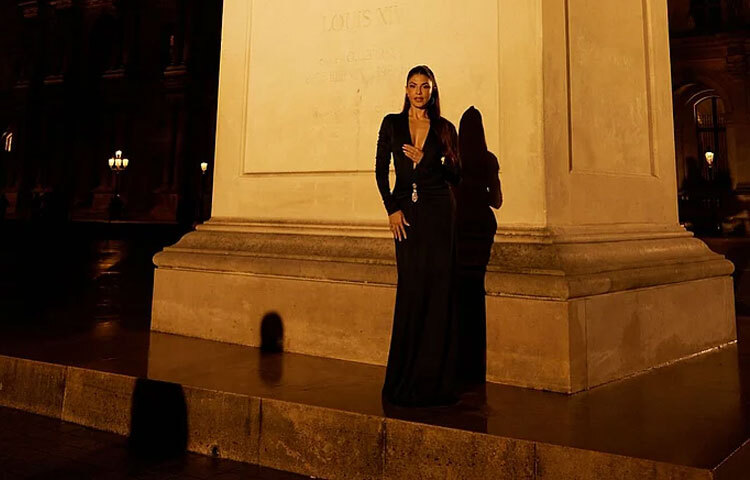 সম্প্রতি তরুণ মন্সুখানি পরিচালিত ‘হাউসফুল ফাইভ’ ছবিতে তাকে দেখা গেছে অক্ষয় কুমার, রীতেশ দেশমুখ, অভিষেক বচ্চন ও সঞ্জয় দত্তের সঙ্গে।