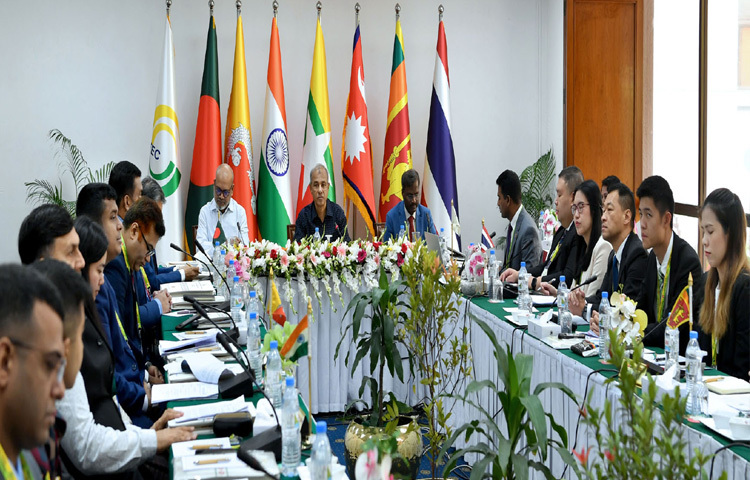 স্বরাষ্ট্র উপদেষ্টা লেফটেন্যান্ট জেনারেল (অব.) মো. জাহাঙ্গীর আলম চৌধুরী ঢাকায় শেরাটন হোটেলে ‘মানব পাচার সংক্রান্ত বিমসটেক সাব-গ্রুপ’ শীর্ষক বৈঠকে বক্তব্য রাখেন। ছবি: পিআইডি