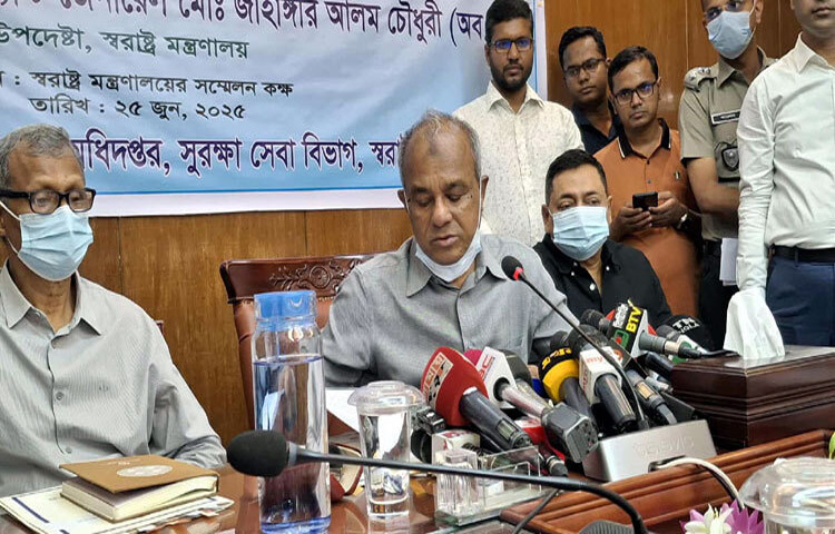 মাদক ও দুর্নীতি সরকার নিয়ন্ত্রণে আনতে পারেনি বলে জানিয়েছেন স্বরাষ্ট্র উপদেষ্টা লেফটেন্যান্ট জেনারেল (অব.) মো. জাহাঙ্গীর আলম চৌধুরী। ছবি: মাসুদ রানা