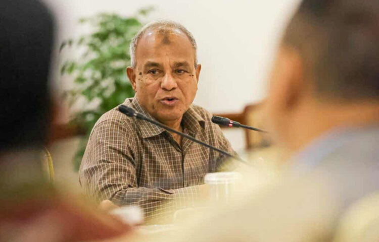 বৈঠকে উপস্থিত ছিলেন স্বরাষ্ট্র উপদেষ্টা লেফটেন্যান্ট জেনারেল মো. জাহাঙ্গীর আলম চৌধুরী (অব.)।