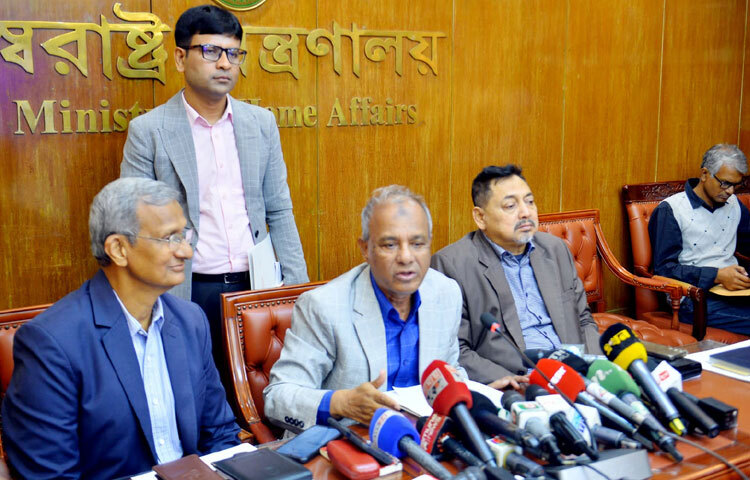 স্বরাষ্ট্র উপদেষ্টা লেফটেন্যান্ট জেনারেল (অব.) মো. জাহাঙ্গীর আলম চৌধুরী বলেছেন, নির্বাচনের প্রস্তুতি মাশাআল্লাহ খুবই ভালো। সুষ্ঠু, গ্রহণযোগ্য ও উৎসমুখর নির্বাচনের জন্য যত ধরনের প্রস্তুতি দরকার সবকিছুই নেওয়া হচ্ছে। ছবি: তৌহিদুজ্জামান তন্ময়