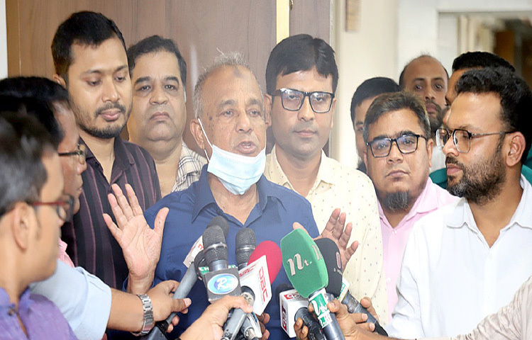 আগামী ৫ আগস্ট গণঅভ্যুত্থানে আওয়ামী লীগ সরকারের পতনের প্রথম বর্ষপূর্তি ঘিরে কোনো ধরনের নিরাপত্তার সমস্যা নেই বলে জানিয়েছেন স্বরাষ্ট্র উপদেষ্টা লেফটেন্যান্ট জেনারেল (অব.) মো. জাহাঙ্গীর আলম চৌধুরী।