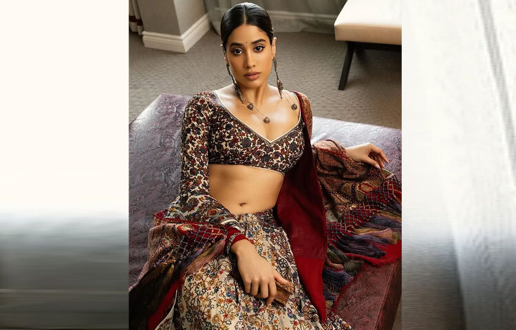 জাহ্নবী কাপুরের এই উপস্থিতি প্রমাণ করলো, ভারতীয় জামাওয়ার ও সূচিকর্ম কেবল অতীতের স্মারক নয়, বরং আজকের বৈশ্বিক ফ্যাশনের আলোচনায় সমানভাবে প্রাসঙ্গিক। তার লুক হয়ে উঠেছিল ভিনটেজ আর আধুনিকের, শৈল্পিকতা আর প্রলোভনের এক অনন্য মিলন।