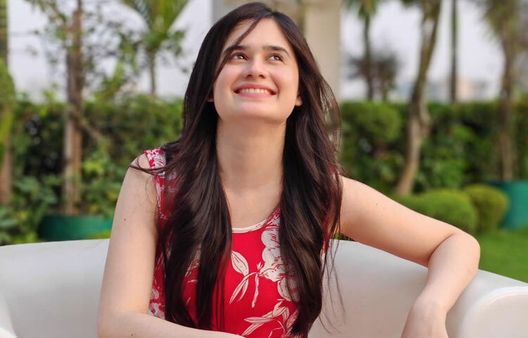 মাটিভাঙা ডিগ্রি কলেজ থেকে বিজ্ঞান বিভাগে উচ্চমাধ্যমিক পাস করেন ২০১৮ সালে। এরপর ভর্তি হন ঢাকার ইন্ডিপেনডেন্ট ইউনিভার্সিটিতে। পড়াশোনার পাশাপাশি তিনি নিজেকে গড়ে তোলেন এক আত্মবিশ্বাসী ব্যক্তিত্বে। মডেলিংয়ে যাত্রার শুরুও এই সময়েই।