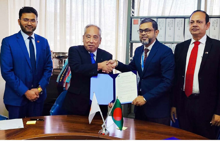 শিক্ষার্থী বিনিময় কর্মসূচি চালুর লক্ষ্যে জাপানের ওকায়ামা শোকা বিশ্ববিদ্যালয়ের সঙ্গে সমঝোতা স্মারক স্বাক্ষর করেছে ইস্ট ওয়েস্ট ইউনিভার্সিটি। ছবি: পিআইডি