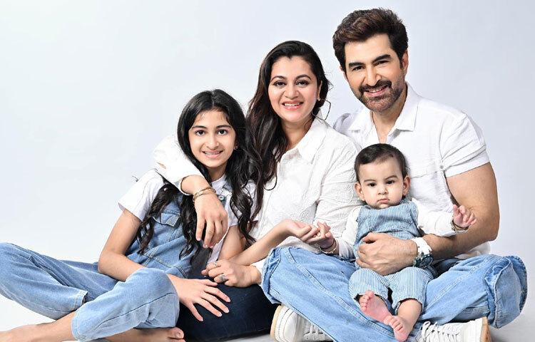 পর্দায় তিনি সুপারস্টার হলেও বাস্তবে জিৎ খুব শান্ত, সংযত ও পরিবারকেন্দ্রিক একজন মানুষ। স্ত্রী মোহনা মদনানী এবং সন্তানদের সঙ্গে তার সম্পর্ক ভীষণ আন্তরিক। তিনি স্পটলাইটের চেয়ে ঘরোয়া সময়কে বেশি গুরুত্ব দেন যা তাকে আরও মানুষের কাছে টেনে আনে।