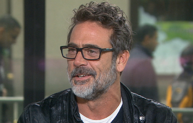 তিনি তার সহকর্মীদের সঙ্গে সবসময় ভালো সম্পর্ক রাখেন এবং কখনোই অহংকারের ছোঁয়া তার ব্যক্তিত্বে দেখা যায় না।