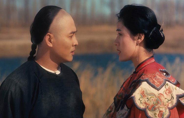 এরপর ‘ফিস্ট অফ লিজেন্ড’, ‘ওয়ান্স আপন আ টাইম ইন চায়না’, ‘হিরো’, ‘লেথাল ওয়েপন ৪’, ‘দ্য ফোরবিডেন কিংডম’ এবং ‘দ্য এক্সপেন্ডেবলস’ সিরিজের মতো চলচ্চিত্রে অভিনয় করে বিশ্বব্যাপী খ্যাতি অর্জন করেন।​