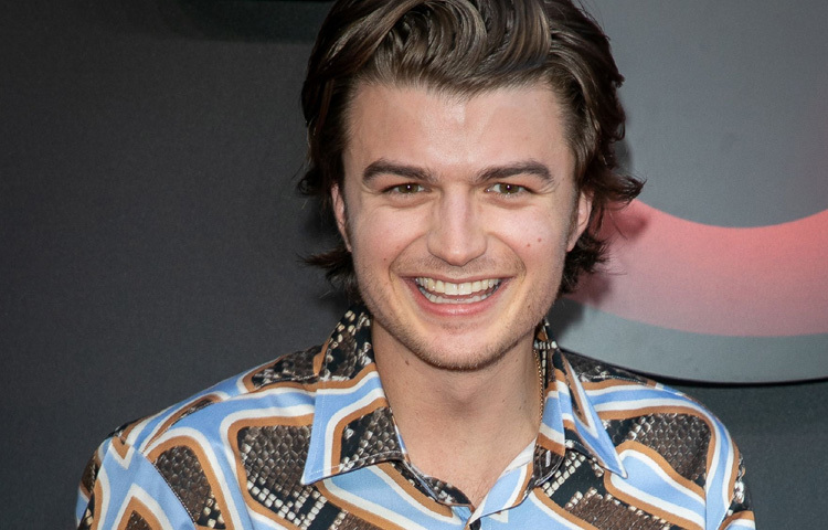 ‘রডি’, ‘এন্ড অফ বিগিনিং’, ‘চেঞ্জ’, ‘ফিগার ইউ আউট’- এসব গান যেন তার হৃদয়ের দরজা খুলে দিয়ে সুরে রূপ নিয়েছে।