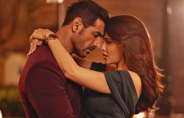 জন্মদিনে জানুন জন আব্রাহাম কেন আলাদা