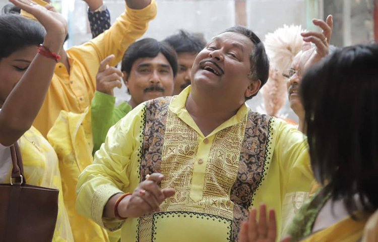 বিভিন্ন পুরস্কার ও সম্মাননা থাকলেও খরাজ বারবার বলেছেন, তার আসল পুরস্কার দর্শকের ভালোবাসা। ‘আপনাদের হাসাতে পারা, চোখে জল এনে দিতে পারা, এটাই তো জীবনের সবচেয়ে বড় পাওনা’ এ কথা বলতে বলতে চোখে জল এসে যায় এই সংবেদনশীল অভিনেতার।