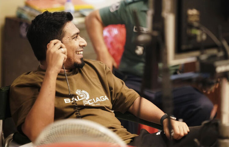 কাজল আরেফিন অমির শুরুটা সহজ ছিল না। একসময় লেখালিখি আর ছোট ছোট আইডিয়া নিয়ে পথ চলা শুরু করেছিলেন তিনি।