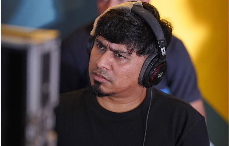 ‘ব্যাচেলর পয়েন্ট’, ‘ফ্যামিলি ক্রাইসিস’, ‘ব্যাচেলর ট্রিপ’, ‘ব্যাচেলর ডটকম’ কিংবা ‘ব্যাচেলরস’-প্রতিটি কাজেই অমি দেখিয়েছেন কিভাবে সাদামাটা গল্পকেও অসাধারণ করে তোলা যায়।