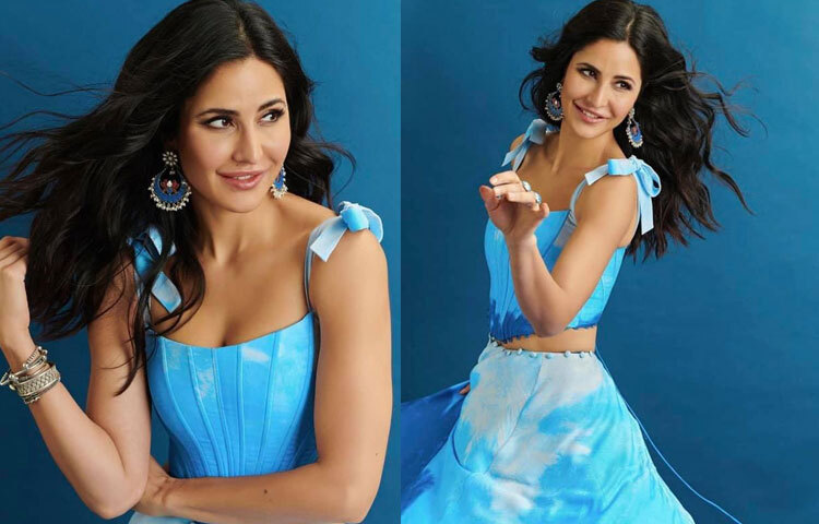 ক্যাটরিনার এই সহজ সকালের অভ্যাস দেখিয়ে দেয় যে, উজ্জ্বল ও স্বাস্থ্যকর ত্বক পেতে ব্যয়বহুল প্রসাধনী বা জটিল রুটিনের প্রয়োজন নেই।